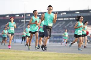 BIB: 1626, 5247
                            <button type="button" onclick="openModal(10573670)" class="btn btn-primary btn-sm float-right btn-popup" data-toggle="modal" data-target=".modal-high-quality">
                        <i class="fas fa-shopping-cart"></i> Add to Cart
                    </button>
                                            <button type="button" onclick="isThisMe(10573670, true)" class="btn btn-success btn-sm float-right btn-popup btn-isme hidden" data-toggle="tooltip" data-placement="bottom" title="นี่คือรูปของคุณใช่ไหม คลิกที่นี่เพื่อเอาเข้าอัลบั้ม">
                        <i class="fas fa-plus"></i> Add to album
                    </button>
                    <button type="button" onclick="isThisMe(10573670, false)" class="btn btn-warning btn-sm float-right btn-popup btn-isnotme hidden">
                        <i class="fas fa-ban"></i> Remove from album
                    </button>