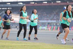 BIB: 52751, 070
                            <button type="button" onclick="openModal(10575157)" class="btn btn-primary btn-sm float-right btn-popup" data-toggle="modal" data-target=".modal-high-quality">
                        <i class="fas fa-shopping-cart"></i> Add to Cart
                    </button>
                                            <button type="button" onclick="isThisMe(10575157, true)" class="btn btn-success btn-sm float-right btn-popup btn-isme hidden" data-toggle="tooltip" data-placement="bottom" title="นี่คือรูปของคุณใช่ไหม คลิกที่นี่เพื่อเอาเข้าอัลบั้ม">
                        <i class="fas fa-plus"></i> Add to album
                    </button>
                    <button type="button" onclick="isThisMe(10575157, false)" class="btn btn-warning btn-sm float-right btn-popup btn-isnotme hidden">
                        <i class="fas fa-ban"></i> Remove from album
                    </button>