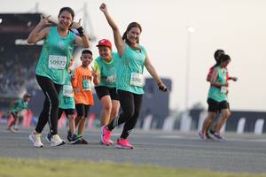 BIB: 50972, 5098, 520
                            <button type="button" onclick="openModal(10574016)" class="btn btn-primary btn-sm float-right btn-popup" data-toggle="modal" data-target=".modal-high-quality">
                        <i class="fas fa-shopping-cart"></i> Add to Cart
                    </button>
                                            <button type="button" onclick="isThisMe(10574016, true)" class="btn btn-success btn-sm float-right btn-popup btn-isme hidden" data-toggle="tooltip" data-placement="bottom" title="นี่คือรูปของคุณใช่ไหม คลิกที่นี่เพื่อเอาเข้าอัลบั้ม">
                        <i class="fas fa-plus"></i> Add to album
                    </button>
                    <button type="button" onclick="isThisMe(10574016, false)" class="btn btn-warning btn-sm float-right btn-popup btn-isnotme hidden">
                        <i class="fas fa-ban"></i> Remove from album
                    </button>