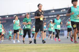 BIB: 7235, 197, 530
                            <button type="button" onclick="openModal(10573759)" class="btn btn-primary btn-sm float-right btn-popup" data-toggle="modal" data-target=".modal-high-quality">
                        <i class="fas fa-shopping-cart"></i> Add to Cart
                    </button>
                                            <button type="button" onclick="isThisMe(10573759, true)" class="btn btn-success btn-sm float-right btn-popup btn-isme hidden" data-toggle="tooltip" data-placement="bottom" title="นี่คือรูปของคุณใช่ไหม คลิกที่นี่เพื่อเอาเข้าอัลบั้ม">
                        <i class="fas fa-plus"></i> Add to album
                    </button>
                    <button type="button" onclick="isThisMe(10573759, false)" class="btn btn-warning btn-sm float-right btn-popup btn-isnotme hidden">
                        <i class="fas fa-ban"></i> Remove from album
                    </button>