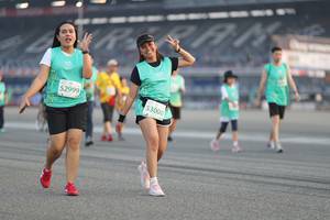 BIB: 53000, 52999
                            <button type="button" onclick="openModal(10575542)" class="btn btn-primary btn-sm float-right btn-popup" data-toggle="modal" data-target=".modal-high-quality">
                        <i class="fas fa-shopping-cart"></i> Add to Cart
                    </button>
                                            <button type="button" onclick="isThisMe(10575542, true)" class="btn btn-success btn-sm float-right btn-popup btn-isme hidden" data-toggle="tooltip" data-placement="bottom" title="นี่คือรูปของคุณใช่ไหม คลิกที่นี่เพื่อเอาเข้าอัลบั้ม">
                        <i class="fas fa-plus"></i> Add to album
                    </button>
                    <button type="button" onclick="isThisMe(10575542, false)" class="btn btn-warning btn-sm float-right btn-popup btn-isnotme hidden">
                        <i class="fas fa-ban"></i> Remove from album
                    </button>