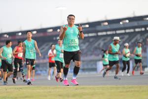 BIB: 52024, 1825
                            <button type="button" onclick="openModal(10573766)" class="btn btn-primary btn-sm float-right btn-popup" data-toggle="modal" data-target=".modal-high-quality">
                        <i class="fas fa-shopping-cart"></i> Add to Cart
                    </button>
                                            <button type="button" onclick="isThisMe(10573766, true)" class="btn btn-success btn-sm float-right btn-popup btn-isme hidden" data-toggle="tooltip" data-placement="bottom" title="นี่คือรูปของคุณใช่ไหม คลิกที่นี่เพื่อเอาเข้าอัลบั้ม">
                        <i class="fas fa-plus"></i> Add to album
                    </button>
                    <button type="button" onclick="isThisMe(10573766, false)" class="btn btn-warning btn-sm float-right btn-popup btn-isnotme hidden">
                        <i class="fas fa-ban"></i> Remove from album
                    </button>