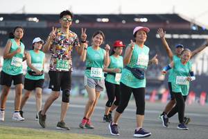 BIB: 5315, 51856, 509, 5312, 5235, 888
                            <button type="button" onclick="openModal(10574452)" class="btn btn-primary btn-sm float-right btn-popup" data-toggle="modal" data-target=".modal-high-quality">
                        <i class="fas fa-shopping-cart"></i> Add to Cart
                    </button>
                                            <button type="button" onclick="isThisMe(10574452, true)" class="btn btn-success btn-sm float-right btn-popup btn-isme hidden" data-toggle="tooltip" data-placement="bottom" title="นี่คือรูปของคุณใช่ไหม คลิกที่นี่เพื่อเอาเข้าอัลบั้ม">
                        <i class="fas fa-plus"></i> Add to album
                    </button>
                    <button type="button" onclick="isThisMe(10574452, false)" class="btn btn-warning btn-sm float-right btn-popup btn-isnotme hidden">
                        <i class="fas fa-ban"></i> Remove from album
                    </button>