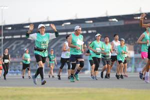 BIB: 50269, 515
                            <button type="button" onclick="openModal(10573831)" class="btn btn-primary btn-sm float-right btn-popup" data-toggle="modal" data-target=".modal-high-quality">
                        <i class="fas fa-shopping-cart"></i> Add to Cart
                    </button>
                                            <button type="button" onclick="isThisMe(10573831, true)" class="btn btn-success btn-sm float-right btn-popup btn-isme hidden" data-toggle="tooltip" data-placement="bottom" title="นี่คือรูปของคุณใช่ไหม คลิกที่นี่เพื่อเอาเข้าอัลบั้ม">
                        <i class="fas fa-plus"></i> Add to album
                    </button>
                    <button type="button" onclick="isThisMe(10573831, false)" class="btn btn-warning btn-sm float-right btn-popup btn-isnotme hidden">
                        <i class="fas fa-ban"></i> Remove from album
                    </button>