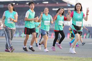 BIB: 81768, 5230, 52435
                            <button type="button" onclick="openModal(10574567)" class="btn btn-primary btn-sm float-right btn-popup" data-toggle="modal" data-target=".modal-high-quality">
                        <i class="fas fa-shopping-cart"></i> Add to Cart
                    </button>
                                            <button type="button" onclick="isThisMe(10574567, true)" class="btn btn-success btn-sm float-right btn-popup btn-isme hidden" data-toggle="tooltip" data-placement="bottom" title="นี่คือรูปของคุณใช่ไหม คลิกที่นี่เพื่อเอาเข้าอัลบั้ม">
                        <i class="fas fa-plus"></i> Add to album
                    </button>
                    <button type="button" onclick="isThisMe(10574567, false)" class="btn btn-warning btn-sm float-right btn-popup btn-isnotme hidden">
                        <i class="fas fa-ban"></i> Remove from album
                    </button>