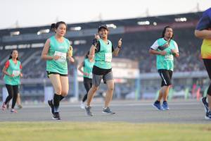 BIB: 5042, 5213, 526, 
                            <button type="button" onclick="openModal(10573799)" class="btn btn-primary btn-sm float-right btn-popup" data-toggle="modal" data-target=".modal-high-quality">
                        <i class="fas fa-shopping-cart"></i> Add to Cart
                    </button>
                                            <button type="button" onclick="isThisMe(10573799, true)" class="btn btn-success btn-sm float-right btn-popup btn-isme hidden" data-toggle="tooltip" data-placement="bottom" title="นี่คือรูปของคุณใช่ไหม คลิกที่นี่เพื่อเอาเข้าอัลบั้ม">
                        <i class="fas fa-plus"></i> Add to album
                    </button>
                    <button type="button" onclick="isThisMe(10573799, false)" class="btn btn-warning btn-sm float-right btn-popup btn-isnotme hidden">
                        <i class="fas fa-ban"></i> Remove from album
                    </button>