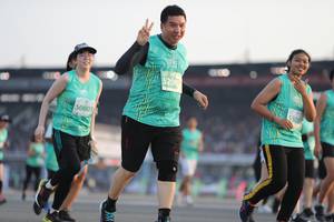 BIB: 5208, 5308, 50803
                            <button type="button" onclick="openModal(10573722)" class="btn btn-primary btn-sm float-right btn-popup" data-toggle="modal" data-target=".modal-high-quality">
                        <i class="fas fa-shopping-cart"></i> Add to Cart
                    </button>
                                            <button type="button" onclick="isThisMe(10573722, true)" class="btn btn-success btn-sm float-right btn-popup btn-isme hidden" data-toggle="tooltip" data-placement="bottom" title="นี่คือรูปของคุณใช่ไหม คลิกที่นี่เพื่อเอาเข้าอัลบั้ม">
                        <i class="fas fa-plus"></i> Add to album
                    </button>
                    <button type="button" onclick="isThisMe(10573722, false)" class="btn btn-warning btn-sm float-right btn-popup btn-isnotme hidden">
                        <i class="fas fa-ban"></i> Remove from album
                    </button>