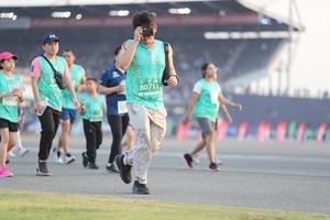 BIB: 80711, 509
                            <button type="button" onclick="openModal(10574532)" class="btn btn-primary btn-sm float-right btn-popup" data-toggle="modal" data-target=".modal-high-quality">
                        <i class="fas fa-shopping-cart"></i> Add to Cart
                    </button>
                                            <button type="button" onclick="isThisMe(10574532, true)" class="btn btn-success btn-sm float-right btn-popup btn-isme hidden" data-toggle="tooltip" data-placement="bottom" title="นี่คือรูปของคุณใช่ไหม คลิกที่นี่เพื่อเอาเข้าอัลบั้ม">
                        <i class="fas fa-plus"></i> Add to album
                    </button>
                    <button type="button" onclick="isThisMe(10574532, false)" class="btn btn-warning btn-sm float-right btn-popup btn-isnotme hidden">
                        <i class="fas fa-ban"></i> Remove from album
                    </button>