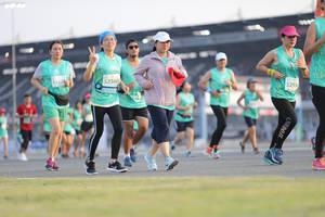 BIB: 52360, 53324, 529
                            <button type="button" onclick="openModal(10573804)" class="btn btn-primary btn-sm float-right btn-popup" data-toggle="modal" data-target=".modal-high-quality">
                        <i class="fas fa-shopping-cart"></i> Add to Cart
                    </button>
                                            <button type="button" onclick="isThisMe(10573804, true)" class="btn btn-success btn-sm float-right btn-popup btn-isme hidden" data-toggle="tooltip" data-placement="bottom" title="นี่คือรูปของคุณใช่ไหม คลิกที่นี่เพื่อเอาเข้าอัลบั้ม">
                        <i class="fas fa-plus"></i> Add to album
                    </button>
                    <button type="button" onclick="isThisMe(10573804, false)" class="btn btn-warning btn-sm float-right btn-popup btn-isnotme hidden">
                        <i class="fas fa-ban"></i> Remove from album
                    </button>