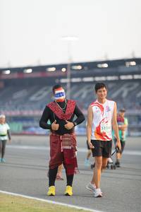 BIB: 5114
                            <button type="button" onclick="openModal(10575332)" class="btn btn-primary btn-sm float-right btn-popup" data-toggle="modal" data-target=".modal-high-quality">
                        <i class="fas fa-shopping-cart"></i> Add to Cart
                    </button>
                                            <button type="button" onclick="isThisMe(10575332, true)" class="btn btn-success btn-sm float-right btn-popup btn-isme hidden" data-toggle="tooltip" data-placement="bottom" title="นี่คือรูปของคุณใช่ไหม คลิกที่นี่เพื่อเอาเข้าอัลบั้ม">
                        <i class="fas fa-plus"></i> Add to album
                    </button>
                    <button type="button" onclick="isThisMe(10575332, false)" class="btn btn-warning btn-sm float-right btn-popup btn-isnotme hidden">
                        <i class="fas fa-ban"></i> Remove from album
                    </button>