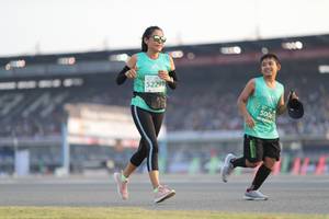 BIB: 52291, 50061
                            <button type="button" onclick="openModal(10573618)" class="btn btn-primary btn-sm float-right btn-popup" data-toggle="modal" data-target=".modal-high-quality">
                        <i class="fas fa-shopping-cart"></i> Add to Cart
                    </button>
                                            <button type="button" onclick="isThisMe(10573618, true)" class="btn btn-success btn-sm float-right btn-popup btn-isme hidden" data-toggle="tooltip" data-placement="bottom" title="นี่คือรูปของคุณใช่ไหม คลิกที่นี่เพื่อเอาเข้าอัลบั้ม">
                        <i class="fas fa-plus"></i> Add to album
                    </button>
                    <button type="button" onclick="isThisMe(10573618, false)" class="btn btn-warning btn-sm float-right btn-popup btn-isnotme hidden">
                        <i class="fas fa-ban"></i> Remove from album
                    </button>