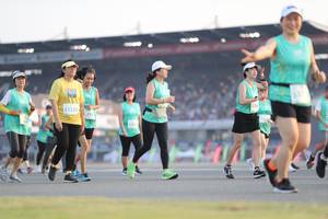 BIB: 51325, 5291
                            <button type="button" onclick="openModal(10574244)" class="btn btn-primary btn-sm float-right btn-popup" data-toggle="modal" data-target=".modal-high-quality">
                        <i class="fas fa-shopping-cart"></i> Add to Cart
                    </button>
                                            <button type="button" onclick="isThisMe(10574244, true)" class="btn btn-success btn-sm float-right btn-popup btn-isme hidden" data-toggle="tooltip" data-placement="bottom" title="นี่คือรูปของคุณใช่ไหม คลิกที่นี่เพื่อเอาเข้าอัลบั้ม">
                        <i class="fas fa-plus"></i> Add to album
                    </button>
                    <button type="button" onclick="isThisMe(10574244, false)" class="btn btn-warning btn-sm float-right btn-popup btn-isnotme hidden">
                        <i class="fas fa-ban"></i> Remove from album
                    </button>