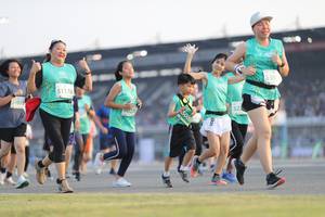 BIB: 51178, 5000
                            <button type="button" onclick="openModal(10573840)" class="btn btn-primary btn-sm float-right btn-popup" data-toggle="modal" data-target=".modal-high-quality">
                        <i class="fas fa-shopping-cart"></i> Add to Cart
                    </button>
                                            <button type="button" onclick="isThisMe(10573840, true)" class="btn btn-success btn-sm float-right btn-popup btn-isme hidden" data-toggle="tooltip" data-placement="bottom" title="นี่คือรูปของคุณใช่ไหม คลิกที่นี่เพื่อเอาเข้าอัลบั้ม">
                        <i class="fas fa-plus"></i> Add to album
                    </button>
                    <button type="button" onclick="isThisMe(10573840, false)" class="btn btn-warning btn-sm float-right btn-popup btn-isnotme hidden">
                        <i class="fas fa-ban"></i> Remove from album
                    </button>