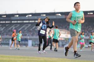 BIB: 100, 516, 52436
                            <button type="button" onclick="openModal(10573733)" class="btn btn-primary btn-sm float-right btn-popup" data-toggle="modal" data-target=".modal-high-quality">
                        <i class="fas fa-shopping-cart"></i> Add to Cart
                    </button>
                                            <button type="button" onclick="isThisMe(10573733, true)" class="btn btn-success btn-sm float-right btn-popup btn-isme hidden" data-toggle="tooltip" data-placement="bottom" title="นี่คือรูปของคุณใช่ไหม คลิกที่นี่เพื่อเอาเข้าอัลบั้ม">
                        <i class="fas fa-plus"></i> Add to album
                    </button>
                    <button type="button" onclick="isThisMe(10573733, false)" class="btn btn-warning btn-sm float-right btn-popup btn-isnotme hidden">
                        <i class="fas fa-ban"></i> Remove from album
                    </button>