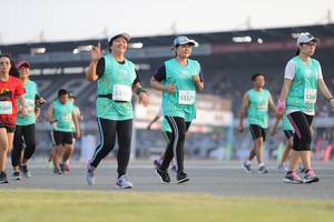 BIB: 531, 526, 53321, 1005
                            <button type="button" onclick="openModal(10574210)" class="btn btn-primary btn-sm float-right btn-popup" data-toggle="modal" data-target=".modal-high-quality">
                        <i class="fas fa-shopping-cart"></i> Add to Cart
                    </button>
                                            <button type="button" onclick="isThisMe(10574210, true)" class="btn btn-success btn-sm float-right btn-popup btn-isme hidden" data-toggle="tooltip" data-placement="bottom" title="นี่คือรูปของคุณใช่ไหม คลิกที่นี่เพื่อเอาเข้าอัลบั้ม">
                        <i class="fas fa-plus"></i> Add to album
                    </button>
                    <button type="button" onclick="isThisMe(10574210, false)" class="btn btn-warning btn-sm float-right btn-popup btn-isnotme hidden">
                        <i class="fas fa-ban"></i> Remove from album
                    </button>