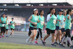 BIB: 532, 5246
                            <button type="button" onclick="openModal(10574897)" class="btn btn-primary btn-sm float-right btn-popup" data-toggle="modal" data-target=".modal-high-quality">
                        <i class="fas fa-shopping-cart"></i> Add to Cart
                    </button>
                                            <button type="button" onclick="isThisMe(10574897, true)" class="btn btn-success btn-sm float-right btn-popup btn-isme hidden" data-toggle="tooltip" data-placement="bottom" title="นี่คือรูปของคุณใช่ไหม คลิกที่นี่เพื่อเอาเข้าอัลบั้ม">
                        <i class="fas fa-plus"></i> Add to album
                    </button>
                    <button type="button" onclick="isThisMe(10574897, false)" class="btn btn-warning btn-sm float-right btn-popup btn-isnotme hidden">
                        <i class="fas fa-ban"></i> Remove from album
                    </button>