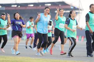 BIB: 52773, 5292
                            <button type="button" onclick="openModal(10574632)" class="btn btn-primary btn-sm float-right btn-popup" data-toggle="modal" data-target=".modal-high-quality">
                        <i class="fas fa-shopping-cart"></i> Add to Cart
                    </button>
                                            <button type="button" onclick="isThisMe(10574632, true)" class="btn btn-success btn-sm float-right btn-popup btn-isme hidden" data-toggle="tooltip" data-placement="bottom" title="นี่คือรูปของคุณใช่ไหม คลิกที่นี่เพื่อเอาเข้าอัลบั้ม">
                        <i class="fas fa-plus"></i> Add to album
                    </button>
                    <button type="button" onclick="isThisMe(10574632, false)" class="btn btn-warning btn-sm float-right btn-popup btn-isnotme hidden">
                        <i class="fas fa-ban"></i> Remove from album
                    </button>