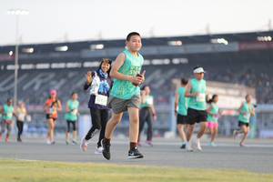 BIB: 516
                            <button type="button" onclick="openModal(10573729)" class="btn btn-primary btn-sm float-right btn-popup" data-toggle="modal" data-target=".modal-high-quality">
                        <i class="fas fa-shopping-cart"></i> Add to Cart
                    </button>
                                            <button type="button" onclick="isThisMe(10573729, true)" class="btn btn-success btn-sm float-right btn-popup btn-isme hidden" data-toggle="tooltip" data-placement="bottom" title="นี่คือรูปของคุณใช่ไหม คลิกที่นี่เพื่อเอาเข้าอัลบั้ม">
                        <i class="fas fa-plus"></i> Add to album
                    </button>
                    <button type="button" onclick="isThisMe(10573729, false)" class="btn btn-warning btn-sm float-right btn-popup btn-isnotme hidden">
                        <i class="fas fa-ban"></i> Remove from album
                    </button>