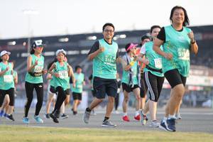 BIB: 
                            <button type="button" onclick="openModal(10573712)" class="btn btn-primary btn-sm float-right btn-popup" data-toggle="modal" data-target=".modal-high-quality">
                        <i class="fas fa-shopping-cart"></i> Add to Cart
                    </button>
                                            <button type="button" onclick="isThisMe(10573712, true)" class="btn btn-success btn-sm float-right btn-popup btn-isme hidden" data-toggle="tooltip" data-placement="bottom" title="นี่คือรูปของคุณใช่ไหม คลิกที่นี่เพื่อเอาเข้าอัลบั้ม">
                        <i class="fas fa-plus"></i> Add to album
                    </button>
                    <button type="button" onclick="isThisMe(10573712, false)" class="btn btn-warning btn-sm float-right btn-popup btn-isnotme hidden">
                        <i class="fas fa-ban"></i> Remove from album
                    </button>