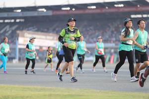 BIB: 504
                            <button type="button" onclick="openModal(10574550)" class="btn btn-primary btn-sm float-right btn-popup" data-toggle="modal" data-target=".modal-high-quality">
                        <i class="fas fa-shopping-cart"></i> Add to Cart
                    </button>
                                            <button type="button" onclick="isThisMe(10574550, true)" class="btn btn-success btn-sm float-right btn-popup btn-isme hidden" data-toggle="tooltip" data-placement="bottom" title="นี่คือรูปของคุณใช่ไหม คลิกที่นี่เพื่อเอาเข้าอัลบั้ม">
                        <i class="fas fa-plus"></i> Add to album
                    </button>
                    <button type="button" onclick="isThisMe(10574550, false)" class="btn btn-warning btn-sm float-right btn-popup btn-isnotme hidden">
                        <i class="fas fa-ban"></i> Remove from album
                    </button>