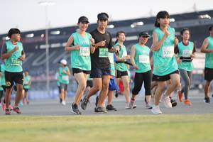 BIB: 5280, 51060, 80712, 5292, 5222, 723300
                            <button type="button" onclick="openModal(10573753)" class="btn btn-primary btn-sm float-right btn-popup" data-toggle="modal" data-target=".modal-high-quality">
                        <i class="fas fa-shopping-cart"></i> Add to Cart
                    </button>
                                            <button type="button" onclick="isThisMe(10573753, true)" class="btn btn-success btn-sm float-right btn-popup btn-isme hidden" data-toggle="tooltip" data-placement="bottom" title="นี่คือรูปของคุณใช่ไหม คลิกที่นี่เพื่อเอาเข้าอัลบั้ม">
                        <i class="fas fa-plus"></i> Add to album
                    </button>
                    <button type="button" onclick="isThisMe(10573753, false)" class="btn btn-warning btn-sm float-right btn-popup btn-isnotme hidden">
                        <i class="fas fa-ban"></i> Remove from album
                    </button>