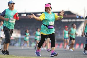 BIB: 50843
                            <button type="button" onclick="openModal(10574043)" class="btn btn-primary btn-sm float-right btn-popup" data-toggle="modal" data-target=".modal-high-quality">
                        <i class="fas fa-shopping-cart"></i> Add to Cart
                    </button>
                                            <button type="button" onclick="isThisMe(10574043, true)" class="btn btn-success btn-sm float-right btn-popup btn-isme hidden" data-toggle="tooltip" data-placement="bottom" title="นี่คือรูปของคุณใช่ไหม คลิกที่นี่เพื่อเอาเข้าอัลบั้ม">
                        <i class="fas fa-plus"></i> Add to album
                    </button>
                    <button type="button" onclick="isThisMe(10574043, false)" class="btn btn-warning btn-sm float-right btn-popup btn-isnotme hidden">
                        <i class="fas fa-ban"></i> Remove from album
                    </button>