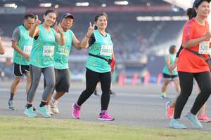 BIB: 528, 50852, 5017, 50867, 532
                            <button type="button" onclick="openModal(10575139)" class="btn btn-primary btn-sm float-right btn-popup" data-toggle="modal" data-target=".modal-high-quality">
                        <i class="fas fa-shopping-cart"></i> Add to Cart
                    </button>
                                            <button type="button" onclick="isThisMe(10575139, true)" class="btn btn-success btn-sm float-right btn-popup btn-isme hidden" data-toggle="tooltip" data-placement="bottom" title="นี่คือรูปของคุณใช่ไหม คลิกที่นี่เพื่อเอาเข้าอัลบั้ม">
                        <i class="fas fa-plus"></i> Add to album
                    </button>
                    <button type="button" onclick="isThisMe(10575139, false)" class="btn btn-warning btn-sm float-right btn-popup btn-isnotme hidden">
                        <i class="fas fa-ban"></i> Remove from album
                    </button>