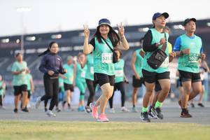 BIB: 52523, 5028
                            <button type="button" onclick="openModal(10574182)" class="btn btn-primary btn-sm float-right btn-popup" data-toggle="modal" data-target=".modal-high-quality">
                        <i class="fas fa-shopping-cart"></i> Add to Cart
                    </button>
                                            <button type="button" onclick="isThisMe(10574182, true)" class="btn btn-success btn-sm float-right btn-popup btn-isme hidden" data-toggle="tooltip" data-placement="bottom" title="นี่คือรูปของคุณใช่ไหม คลิกที่นี่เพื่อเอาเข้าอัลบั้ม">
                        <i class="fas fa-plus"></i> Add to album
                    </button>
                    <button type="button" onclick="isThisMe(10574182, false)" class="btn btn-warning btn-sm float-right btn-popup btn-isnotme hidden">
                        <i class="fas fa-ban"></i> Remove from album
                    </button>