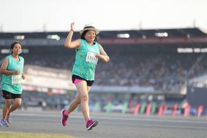 BIB: 1000, 53117, 5119
                            <button type="button" onclick="openModal(10573547)" class="btn btn-primary btn-sm float-right btn-popup" data-toggle="modal" data-target=".modal-high-quality">
                        <i class="fas fa-shopping-cart"></i> Add to Cart
                    </button>
                                            <button type="button" onclick="isThisMe(10573547, true)" class="btn btn-success btn-sm float-right btn-popup btn-isme hidden" data-toggle="tooltip" data-placement="bottom" title="นี่คือรูปของคุณใช่ไหม คลิกที่นี่เพื่อเอาเข้าอัลบั้ม">
                        <i class="fas fa-plus"></i> Add to album
                    </button>
                    <button type="button" onclick="isThisMe(10573547, false)" class="btn btn-warning btn-sm float-right btn-popup btn-isnotme hidden">
                        <i class="fas fa-ban"></i> Remove from album
                    </button>