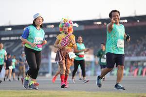 BIB: 51298, 526, 528
                            <button type="button" onclick="openModal(10574336)" class="btn btn-primary btn-sm float-right btn-popup" data-toggle="modal" data-target=".modal-high-quality">
                        <i class="fas fa-shopping-cart"></i> Add to Cart
                    </button>
                                            <button type="button" onclick="isThisMe(10574336, true)" class="btn btn-success btn-sm float-right btn-popup btn-isme hidden" data-toggle="tooltip" data-placement="bottom" title="นี่คือรูปของคุณใช่ไหม คลิกที่นี่เพื่อเอาเข้าอัลบั้ม">
                        <i class="fas fa-plus"></i> Add to album
                    </button>
                    <button type="button" onclick="isThisMe(10574336, false)" class="btn btn-warning btn-sm float-right btn-popup btn-isnotme hidden">
                        <i class="fas fa-ban"></i> Remove from album
                    </button>