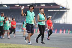 BIB: 522, 517
                            <button type="button" onclick="openModal(10575104)" class="btn btn-primary btn-sm float-right btn-popup" data-toggle="modal" data-target=".modal-high-quality">
                        <i class="fas fa-shopping-cart"></i> Add to Cart
                    </button>
                                            <button type="button" onclick="isThisMe(10575104, true)" class="btn btn-success btn-sm float-right btn-popup btn-isme hidden" data-toggle="tooltip" data-placement="bottom" title="นี่คือรูปของคุณใช่ไหม คลิกที่นี่เพื่อเอาเข้าอัลบั้ม">
                        <i class="fas fa-plus"></i> Add to album
                    </button>
                    <button type="button" onclick="isThisMe(10575104, false)" class="btn btn-warning btn-sm float-right btn-popup btn-isnotme hidden">
                        <i class="fas fa-ban"></i> Remove from album
                    </button>