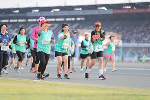 BIB: 0897, 51083, 51169, 50772
                            <button type="button" onclick="openModal(10574647)" class="btn btn-primary btn-sm float-right btn-popup" data-toggle="modal" data-target=".modal-high-quality">
                        <i class="fas fa-shopping-cart"></i> Add to Cart
                    </button>
                                            <button type="button" onclick="isThisMe(10574647, true)" class="btn btn-success btn-sm float-right btn-popup btn-isme hidden" data-toggle="tooltip" data-placement="bottom" title="นี่คือรูปของคุณใช่ไหม คลิกที่นี่เพื่อเอาเข้าอัลบั้ม">
                        <i class="fas fa-plus"></i> Add to album
                    </button>
                    <button type="button" onclick="isThisMe(10574647, false)" class="btn btn-warning btn-sm float-right btn-popup btn-isnotme hidden">
                        <i class="fas fa-ban"></i> Remove from album
                    </button>