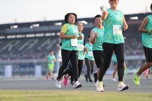 BIB: 53174
                            <button type="button" onclick="openModal(10573985)" class="btn btn-primary btn-sm float-right btn-popup" data-toggle="modal" data-target=".modal-high-quality">
                        <i class="fas fa-shopping-cart"></i> Add to Cart
                    </button>
                                            <button type="button" onclick="isThisMe(10573985, true)" class="btn btn-success btn-sm float-right btn-popup btn-isme hidden" data-toggle="tooltip" data-placement="bottom" title="นี่คือรูปของคุณใช่ไหม คลิกที่นี่เพื่อเอาเข้าอัลบั้ม">
                        <i class="fas fa-plus"></i> Add to album
                    </button>
                    <button type="button" onclick="isThisMe(10573985, false)" class="btn btn-warning btn-sm float-right btn-popup btn-isnotme hidden">
                        <i class="fas fa-ban"></i> Remove from album
                    </button>