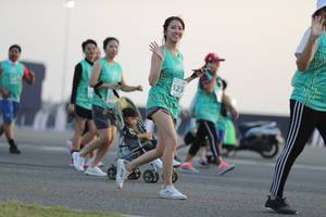 BIB: 523
                            <button type="button" onclick="openModal(10575183)" class="btn btn-primary btn-sm float-right btn-popup" data-toggle="modal" data-target=".modal-high-quality">
                        <i class="fas fa-shopping-cart"></i> Add to Cart
                    </button>
                                            <button type="button" onclick="isThisMe(10575183, true)" class="btn btn-success btn-sm float-right btn-popup btn-isme hidden" data-toggle="tooltip" data-placement="bottom" title="นี่คือรูปของคุณใช่ไหม คลิกที่นี่เพื่อเอาเข้าอัลบั้ม">
                        <i class="fas fa-plus"></i> Add to album
                    </button>
                    <button type="button" onclick="isThisMe(10575183, false)" class="btn btn-warning btn-sm float-right btn-popup btn-isnotme hidden">
                        <i class="fas fa-ban"></i> Remove from album
                    </button>