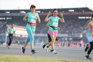 BIB: 50912, 52459
                            <button type="button" onclick="openModal(10573598)" class="btn btn-primary btn-sm float-right btn-popup" data-toggle="modal" data-target=".modal-high-quality">
                        <i class="fas fa-shopping-cart"></i> Add to Cart
                    </button>
                                            <button type="button" onclick="isThisMe(10573598, true)" class="btn btn-success btn-sm float-right btn-popup btn-isme hidden" data-toggle="tooltip" data-placement="bottom" title="นี่คือรูปของคุณใช่ไหม คลิกที่นี่เพื่อเอาเข้าอัลบั้ม">
                        <i class="fas fa-plus"></i> Add to album
                    </button>
                    <button type="button" onclick="isThisMe(10573598, false)" class="btn btn-warning btn-sm float-right btn-popup btn-isnotme hidden">
                        <i class="fas fa-ban"></i> Remove from album
                    </button>