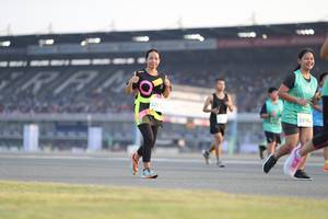 BIB: 5090
                            <button type="button" onclick="openModal(10573693)" class="btn btn-primary btn-sm float-right btn-popup" data-toggle="modal" data-target=".modal-high-quality">
                        <i class="fas fa-shopping-cart"></i> Add to Cart
                    </button>
                                            <button type="button" onclick="isThisMe(10573693, true)" class="btn btn-success btn-sm float-right btn-popup btn-isme hidden" data-toggle="tooltip" data-placement="bottom" title="นี่คือรูปของคุณใช่ไหม คลิกที่นี่เพื่อเอาเข้าอัลบั้ม">
                        <i class="fas fa-plus"></i> Add to album
                    </button>
                    <button type="button" onclick="isThisMe(10573693, false)" class="btn btn-warning btn-sm float-right btn-popup btn-isnotme hidden">
                        <i class="fas fa-ban"></i> Remove from album
                    </button>