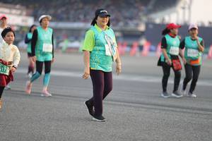 BIB: 517
                            <button type="button" onclick="openModal(10575380)" class="btn btn-primary btn-sm float-right btn-popup" data-toggle="modal" data-target=".modal-high-quality">
                        <i class="fas fa-shopping-cart"></i> Add to Cart
                    </button>
                                            <button type="button" onclick="isThisMe(10575380, true)" class="btn btn-success btn-sm float-right btn-popup btn-isme hidden" data-toggle="tooltip" data-placement="bottom" title="นี่คือรูปของคุณใช่ไหม คลิกที่นี่เพื่อเอาเข้าอัลบั้ม">
                        <i class="fas fa-plus"></i> Add to album
                    </button>
                    <button type="button" onclick="isThisMe(10575380, false)" class="btn btn-warning btn-sm float-right btn-popup btn-isnotme hidden">
                        <i class="fas fa-ban"></i> Remove from album
                    </button>