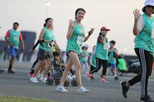 BIB: 5234
                            <button type="button" onclick="openModal(10575179)" class="btn btn-primary btn-sm float-right btn-popup" data-toggle="modal" data-target=".modal-high-quality">
                        <i class="fas fa-shopping-cart"></i> Add to Cart
                    </button>
                                            <button type="button" onclick="isThisMe(10575179, true)" class="btn btn-success btn-sm float-right btn-popup btn-isme hidden" data-toggle="tooltip" data-placement="bottom" title="นี่คือรูปของคุณใช่ไหม คลิกที่นี่เพื่อเอาเข้าอัลบั้ม">
                        <i class="fas fa-plus"></i> Add to album
                    </button>
                    <button type="button" onclick="isThisMe(10575179, false)" class="btn btn-warning btn-sm float-right btn-popup btn-isnotme hidden">
                        <i class="fas fa-ban"></i> Remove from album
                    </button>