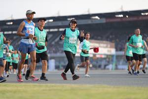 BIB: 53228, 51767
                            <button type="button" onclick="openModal(10574103)" class="btn btn-primary btn-sm float-right btn-popup" data-toggle="modal" data-target=".modal-high-quality">
                        <i class="fas fa-shopping-cart"></i> Add to Cart
                    </button>
                                            <button type="button" onclick="isThisMe(10574103, true)" class="btn btn-success btn-sm float-right btn-popup btn-isme hidden" data-toggle="tooltip" data-placement="bottom" title="นี่คือรูปของคุณใช่ไหม คลิกที่นี่เพื่อเอาเข้าอัลบั้ม">
                        <i class="fas fa-plus"></i> Add to album
                    </button>
                    <button type="button" onclick="isThisMe(10574103, false)" class="btn btn-warning btn-sm float-right btn-popup btn-isnotme hidden">
                        <i class="fas fa-ban"></i> Remove from album
                    </button>