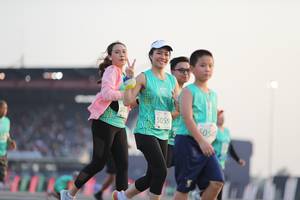 BIB: 503, 5059, 054
                            <button type="button" onclick="openModal(10574004)" class="btn btn-primary btn-sm float-right btn-popup" data-toggle="modal" data-target=".modal-high-quality">
                        <i class="fas fa-shopping-cart"></i> Add to Cart
                    </button>
                                            <button type="button" onclick="isThisMe(10574004, true)" class="btn btn-success btn-sm float-right btn-popup btn-isme hidden" data-toggle="tooltip" data-placement="bottom" title="นี่คือรูปของคุณใช่ไหม คลิกที่นี่เพื่อเอาเข้าอัลบั้ม">
                        <i class="fas fa-plus"></i> Add to album
                    </button>
                    <button type="button" onclick="isThisMe(10574004, false)" class="btn btn-warning btn-sm float-right btn-popup btn-isnotme hidden">
                        <i class="fas fa-ban"></i> Remove from album
                    </button>