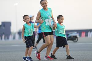 BIB: 515
                            <button type="button" onclick="openModal(10575219)" class="btn btn-primary btn-sm float-right btn-popup" data-toggle="modal" data-target=".modal-high-quality">
                        <i class="fas fa-shopping-cart"></i> Add to Cart
                    </button>
                                            <button type="button" onclick="isThisMe(10575219, true)" class="btn btn-success btn-sm float-right btn-popup btn-isme hidden" data-toggle="tooltip" data-placement="bottom" title="นี่คือรูปของคุณใช่ไหม คลิกที่นี่เพื่อเอาเข้าอัลบั้ม">
                        <i class="fas fa-plus"></i> Add to album
                    </button>
                    <button type="button" onclick="isThisMe(10575219, false)" class="btn btn-warning btn-sm float-right btn-popup btn-isnotme hidden">
                        <i class="fas fa-ban"></i> Remove from album
                    </button>