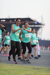 BIB: 1646, 52822
                            <button type="button" onclick="openModal(10574934)" class="btn btn-primary btn-sm float-right btn-popup" data-toggle="modal" data-target=".modal-high-quality">
                        <i class="fas fa-shopping-cart"></i> Add to Cart
                    </button>
                                            <button type="button" onclick="isThisMe(10574934, true)" class="btn btn-success btn-sm float-right btn-popup btn-isme hidden" data-toggle="tooltip" data-placement="bottom" title="นี่คือรูปของคุณใช่ไหม คลิกที่นี่เพื่อเอาเข้าอัลบั้ม">
                        <i class="fas fa-plus"></i> Add to album
                    </button>
                    <button type="button" onclick="isThisMe(10574934, false)" class="btn btn-warning btn-sm float-right btn-popup btn-isnotme hidden">
                        <i class="fas fa-ban"></i> Remove from album
                    </button>