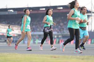 BIB: 
                            <button type="button" onclick="openModal(10574168)" class="btn btn-primary btn-sm float-right btn-popup" data-toggle="modal" data-target=".modal-high-quality">
                        <i class="fas fa-shopping-cart"></i> Add to Cart
                    </button>
                                            <button type="button" onclick="isThisMe(10574168, true)" class="btn btn-success btn-sm float-right btn-popup btn-isme hidden" data-toggle="tooltip" data-placement="bottom" title="นี่คือรูปของคุณใช่ไหม คลิกที่นี่เพื่อเอาเข้าอัลบั้ม">
                        <i class="fas fa-plus"></i> Add to album
                    </button>
                    <button type="button" onclick="isThisMe(10574168, false)" class="btn btn-warning btn-sm float-right btn-popup btn-isnotme hidden">
                        <i class="fas fa-ban"></i> Remove from album
                    </button>