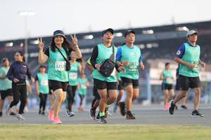 BIB: 52523, 502, 777
                            <button type="button" onclick="openModal(10574185)" class="btn btn-primary btn-sm float-right btn-popup" data-toggle="modal" data-target=".modal-high-quality">
                        <i class="fas fa-shopping-cart"></i> Add to Cart
                    </button>
                                            <button type="button" onclick="isThisMe(10574185, true)" class="btn btn-success btn-sm float-right btn-popup btn-isme hidden" data-toggle="tooltip" data-placement="bottom" title="นี่คือรูปของคุณใช่ไหม คลิกที่นี่เพื่อเอาเข้าอัลบั้ม">
                        <i class="fas fa-plus"></i> Add to album
                    </button>
                    <button type="button" onclick="isThisMe(10574185, false)" class="btn btn-warning btn-sm float-right btn-popup btn-isnotme hidden">
                        <i class="fas fa-ban"></i> Remove from album
                    </button>