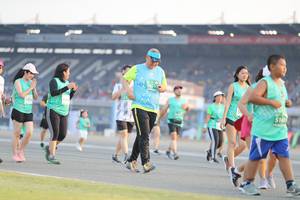 BIB: 1505
                            <button type="button" onclick="openModal(10574794)" class="btn btn-primary btn-sm float-right btn-popup" data-toggle="modal" data-target=".modal-high-quality">
                        <i class="fas fa-shopping-cart"></i> Add to Cart
                    </button>
                                            <button type="button" onclick="isThisMe(10574794, true)" class="btn btn-success btn-sm float-right btn-popup btn-isme hidden" data-toggle="tooltip" data-placement="bottom" title="นี่คือรูปของคุณใช่ไหม คลิกที่นี่เพื่อเอาเข้าอัลบั้ม">
                        <i class="fas fa-plus"></i> Add to album
                    </button>
                    <button type="button" onclick="isThisMe(10574794, false)" class="btn btn-warning btn-sm float-right btn-popup btn-isnotme hidden">
                        <i class="fas fa-ban"></i> Remove from album
                    </button>