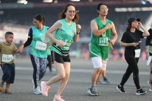 BIB: 5192, 51048, 51361
                            <button type="button" onclick="openModal(10575444)" class="btn btn-primary btn-sm float-right btn-popup" data-toggle="modal" data-target=".modal-high-quality">
                        <i class="fas fa-shopping-cart"></i> Add to Cart
                    </button>
                                            <button type="button" onclick="isThisMe(10575444, true)" class="btn btn-success btn-sm float-right btn-popup btn-isme hidden" data-toggle="tooltip" data-placement="bottom" title="นี่คือรูปของคุณใช่ไหม คลิกที่นี่เพื่อเอาเข้าอัลบั้ม">
                        <i class="fas fa-plus"></i> Add to album
                    </button>
                    <button type="button" onclick="isThisMe(10575444, false)" class="btn btn-warning btn-sm float-right btn-popup btn-isnotme hidden">
                        <i class="fas fa-ban"></i> Remove from album
                    </button>