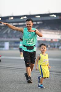 BIB: 51974
                            <button type="button" onclick="openModal(10575473)" class="btn btn-primary btn-sm float-right btn-popup" data-toggle="modal" data-target=".modal-high-quality">
                        <i class="fas fa-shopping-cart"></i> Add to Cart
                    </button>
                                            <button type="button" onclick="isThisMe(10575473, true)" class="btn btn-success btn-sm float-right btn-popup btn-isme hidden" data-toggle="tooltip" data-placement="bottom" title="นี่คือรูปของคุณใช่ไหม คลิกที่นี่เพื่อเอาเข้าอัลบั้ม">
                        <i class="fas fa-plus"></i> Add to album
                    </button>
                    <button type="button" onclick="isThisMe(10575473, false)" class="btn btn-warning btn-sm float-right btn-popup btn-isnotme hidden">
                        <i class="fas fa-ban"></i> Remove from album
                    </button>