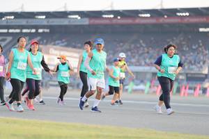 BIB: 51312, 532, 51864
                            <button type="button" onclick="openModal(10574769)" class="btn btn-primary btn-sm float-right btn-popup" data-toggle="modal" data-target=".modal-high-quality">
                        <i class="fas fa-shopping-cart"></i> Add to Cart
                    </button>
                                            <button type="button" onclick="isThisMe(10574769, true)" class="btn btn-success btn-sm float-right btn-popup btn-isme hidden" data-toggle="tooltip" data-placement="bottom" title="นี่คือรูปของคุณใช่ไหม คลิกที่นี่เพื่อเอาเข้าอัลบั้ม">
                        <i class="fas fa-plus"></i> Add to album
                    </button>
                    <button type="button" onclick="isThisMe(10574769, false)" class="btn btn-warning btn-sm float-right btn-popup btn-isnotme hidden">
                        <i class="fas fa-ban"></i> Remove from album
                    </button>