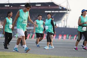 BIB: 520, 156
                            <button type="button" onclick="openModal(10574904)" class="btn btn-primary btn-sm float-right btn-popup" data-toggle="modal" data-target=".modal-high-quality">
                        <i class="fas fa-shopping-cart"></i> Add to Cart
                    </button>
                                            <button type="button" onclick="isThisMe(10574904, true)" class="btn btn-success btn-sm float-right btn-popup btn-isme hidden" data-toggle="tooltip" data-placement="bottom" title="นี่คือรูปของคุณใช่ไหม คลิกที่นี่เพื่อเอาเข้าอัลบั้ม">
                        <i class="fas fa-plus"></i> Add to album
                    </button>
                    <button type="button" onclick="isThisMe(10574904, false)" class="btn btn-warning btn-sm float-right btn-popup btn-isnotme hidden">
                        <i class="fas fa-ban"></i> Remove from album
                    </button>