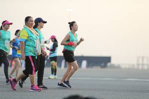 BIB: 531
                            <button type="button" onclick="openModal(10575032)" class="btn btn-primary btn-sm float-right btn-popup" data-toggle="modal" data-target=".modal-high-quality">
                        <i class="fas fa-shopping-cart"></i> Add to Cart
                    </button>
                                            <button type="button" onclick="isThisMe(10575032, true)" class="btn btn-success btn-sm float-right btn-popup btn-isme hidden" data-toggle="tooltip" data-placement="bottom" title="นี่คือรูปของคุณใช่ไหม คลิกที่นี่เพื่อเอาเข้าอัลบั้ม">
                        <i class="fas fa-plus"></i> Add to album
                    </button>
                    <button type="button" onclick="isThisMe(10575032, false)" class="btn btn-warning btn-sm float-right btn-popup btn-isnotme hidden">
                        <i class="fas fa-ban"></i> Remove from album
                    </button>